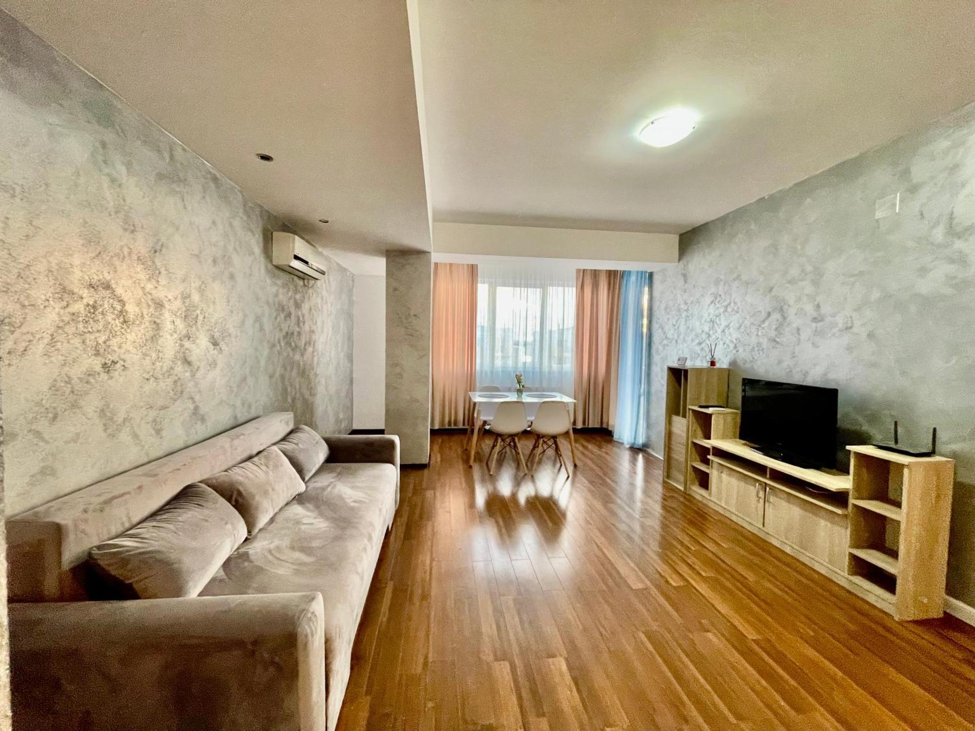 Apartament Summerland And Alezzi *