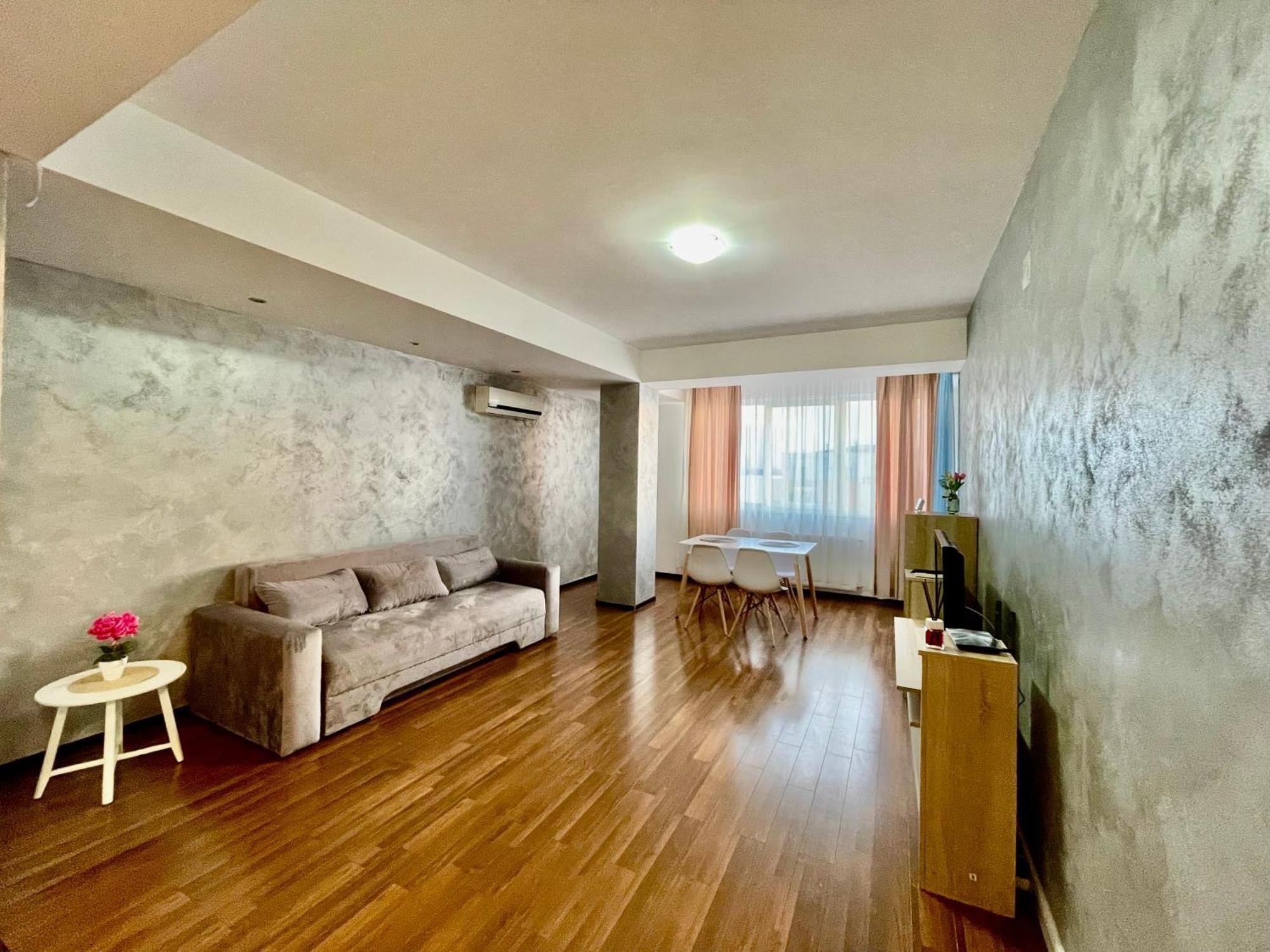 Summerland And Alezzi Apartament